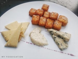 assiette de fromages au chardonnay