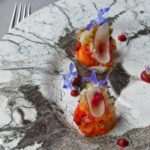 Médaillon de homard / escabèche de fenouil à la rhubarbe / bouillon Daschi à la framboise